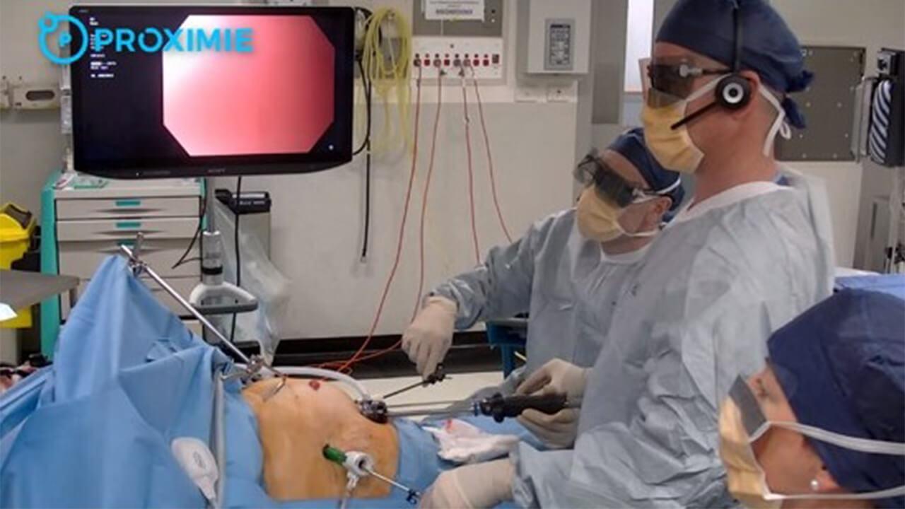 Surgeon uses Proximie telementoring technology during surgery